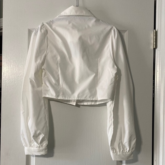 SHEIN MOD White Cropped Button-Up Blouse Women’s Size L - Picture 2 of 2